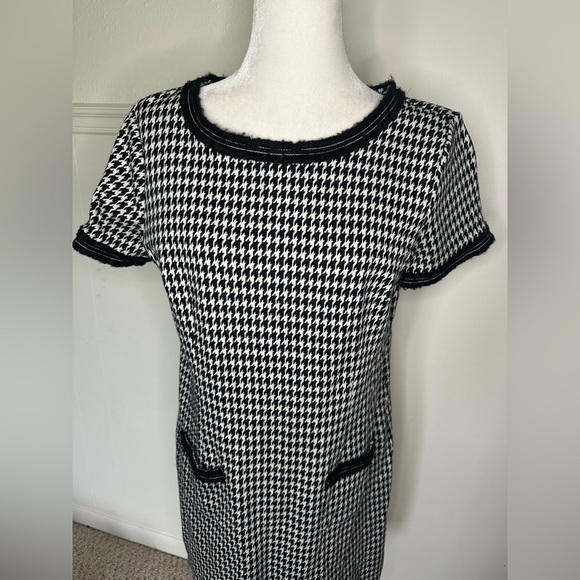 TALBOTS A-LINE PONTE DRESS - BOLD HOUNDSTOOTH SIZE 10 - Picture 3 of 9